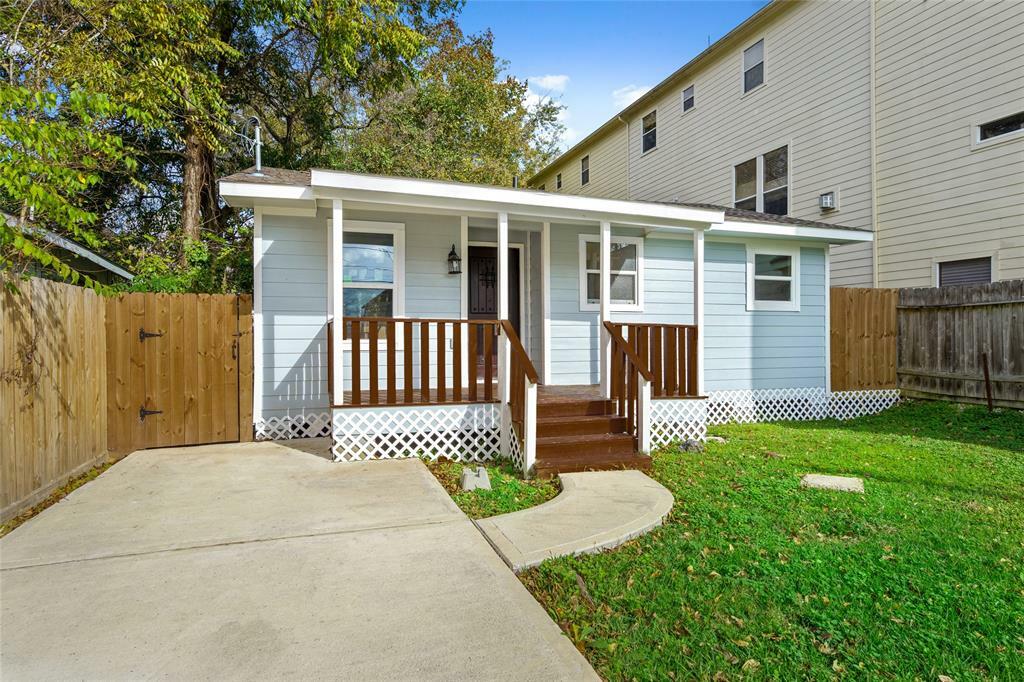 Property Photo:  1335 W 21st Street  TX 77008 