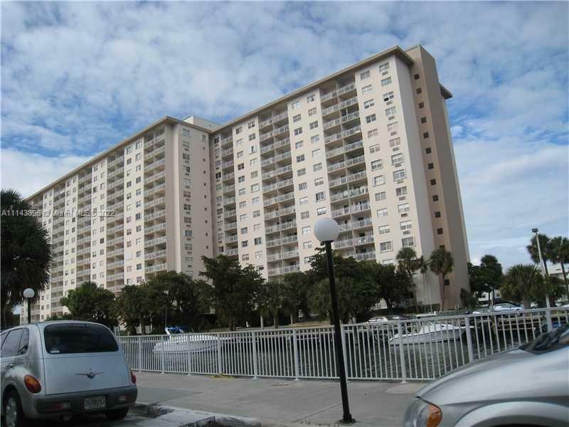 400 Kings Point Dr 1220  Sunny Isles Beach FL 33160 photo