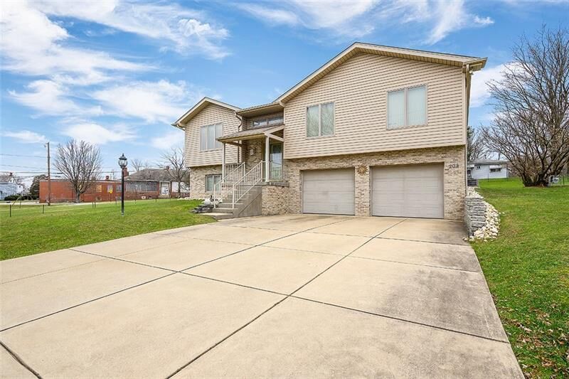 Property Photo: 204 Margaret Ave PA 15644