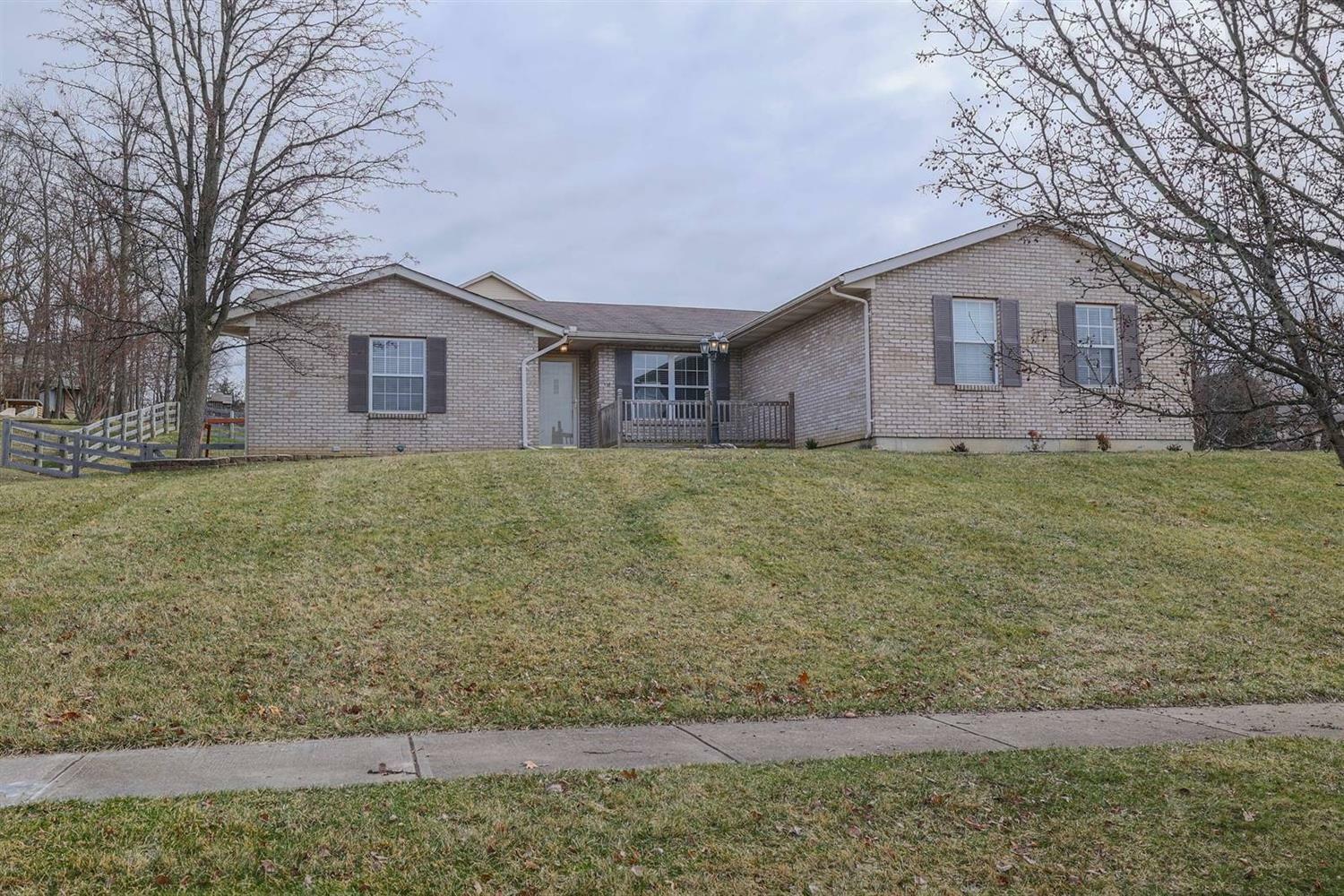 Property Photo:  410 Dexter Ct  OH 45013 
