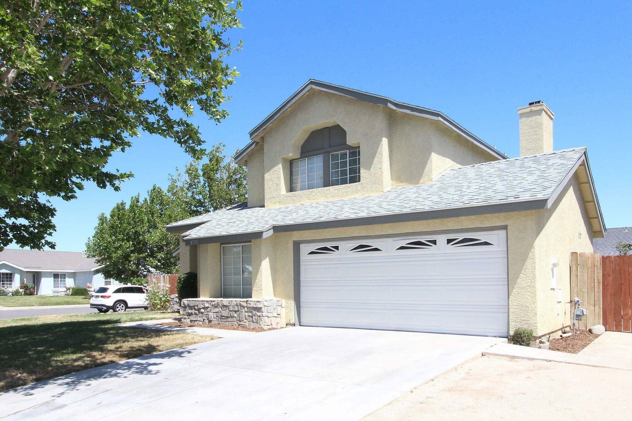 Property Photo:  3731 Eclipse Drive  CA 93550 