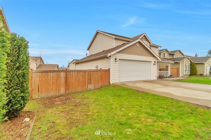 Property Photo: 1299 NW Kathleen Drive WA 98277