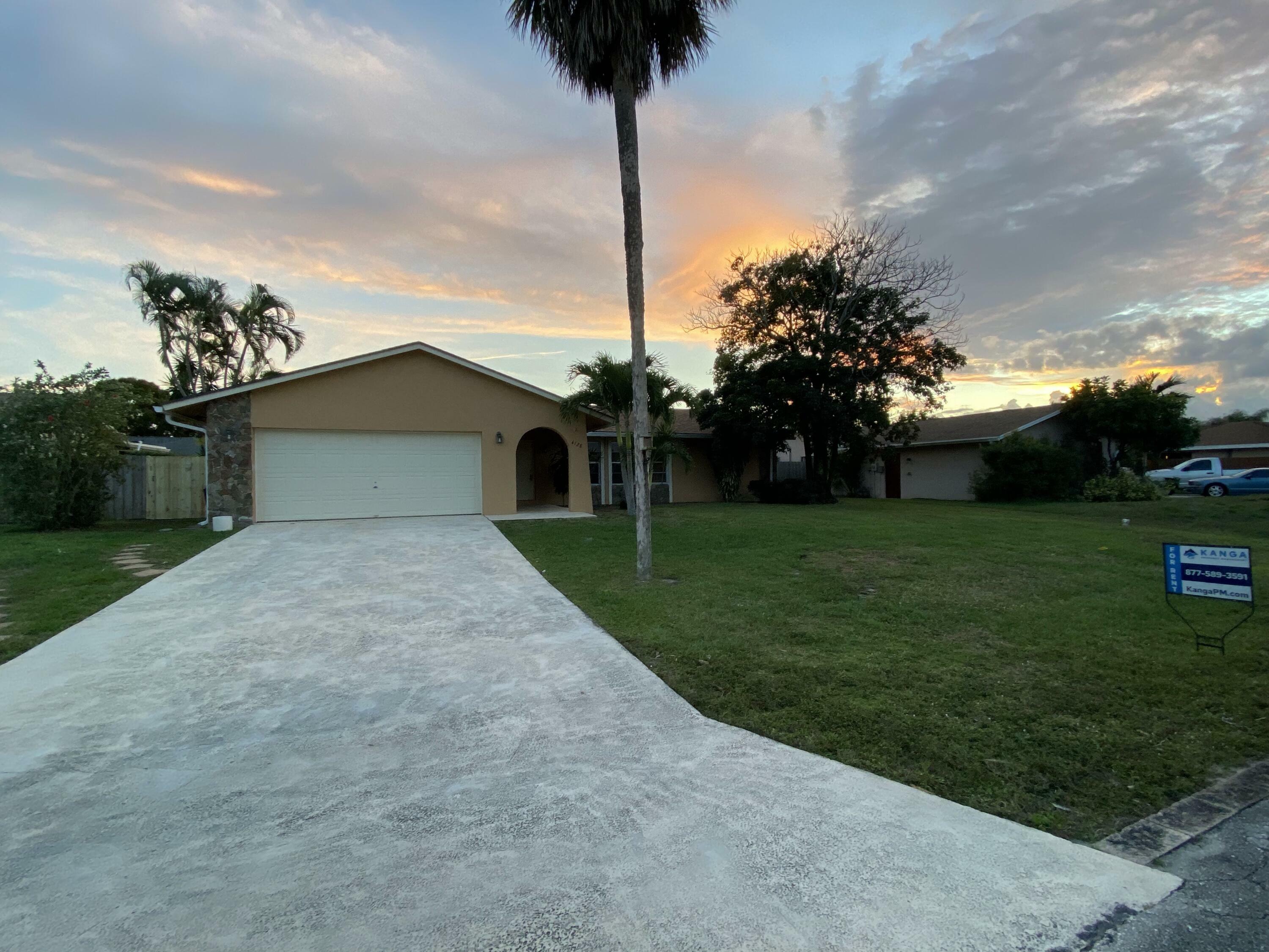 Property Photo:  4128 Chestnut Avenue  FL 33410 