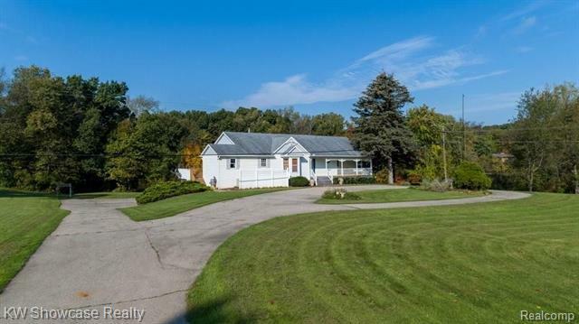 Property Photo:  3760 Old Plank Road  MI 48381 