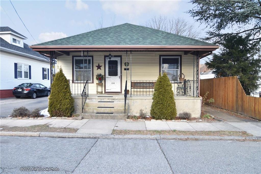 Property Photo: 210 Woodward Av RI 02914