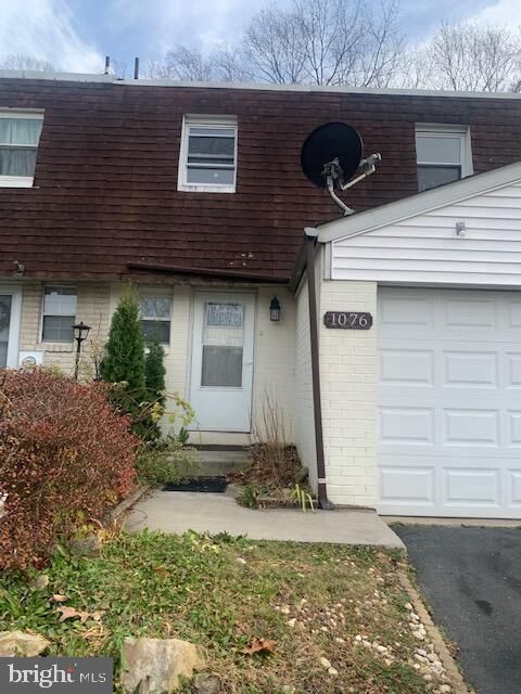 Property Photo: 1076 Fox Run PA 19606