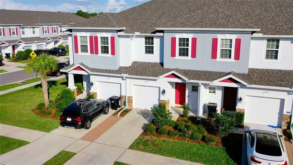 Property Photo: 1078 Amber Leaf Trail FL 33544