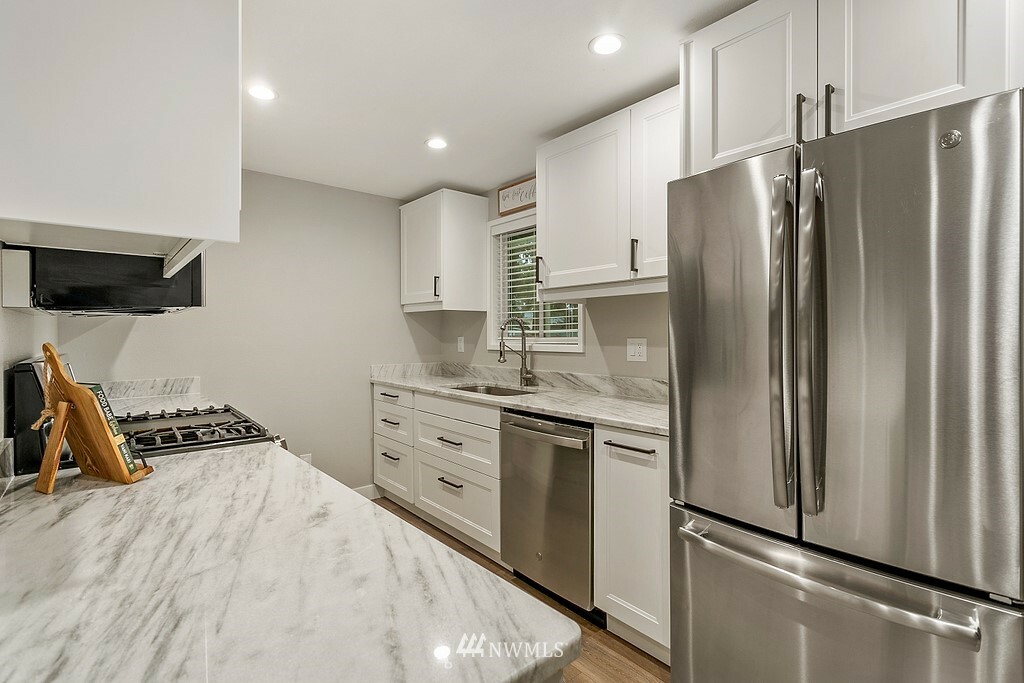 Property Photo: 17635 SE 267th Place WA 98042