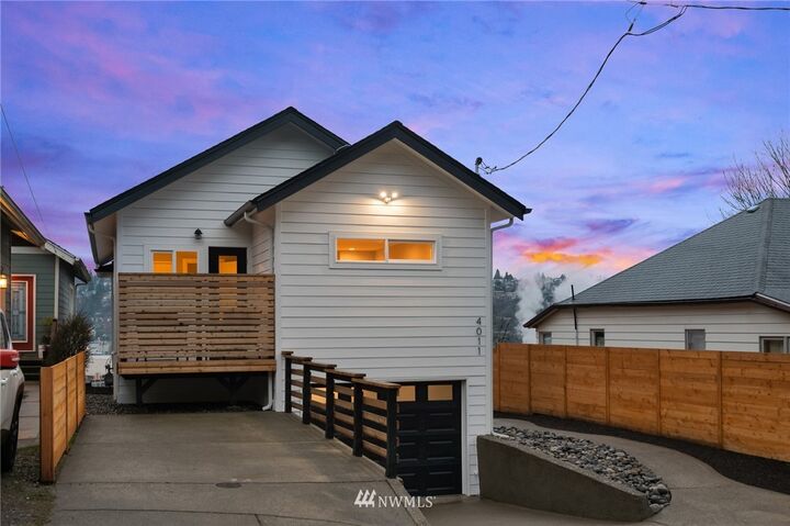 4011 22nd Avenue SW  Seattle WA 98106 photo