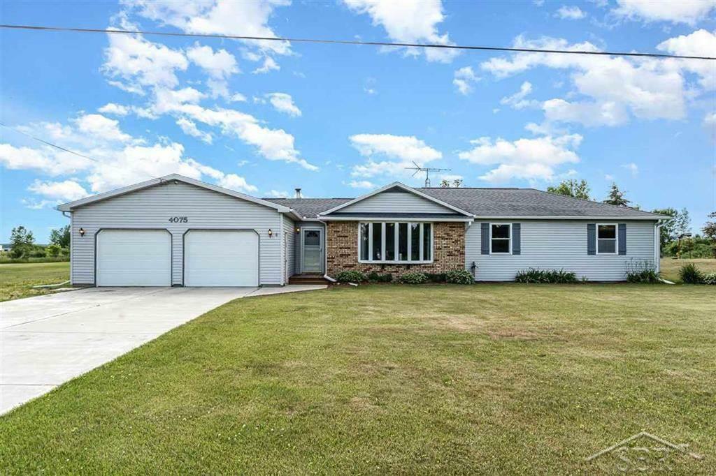 Property Photo:  4075 N Mackinaw Rd  MI 48650 