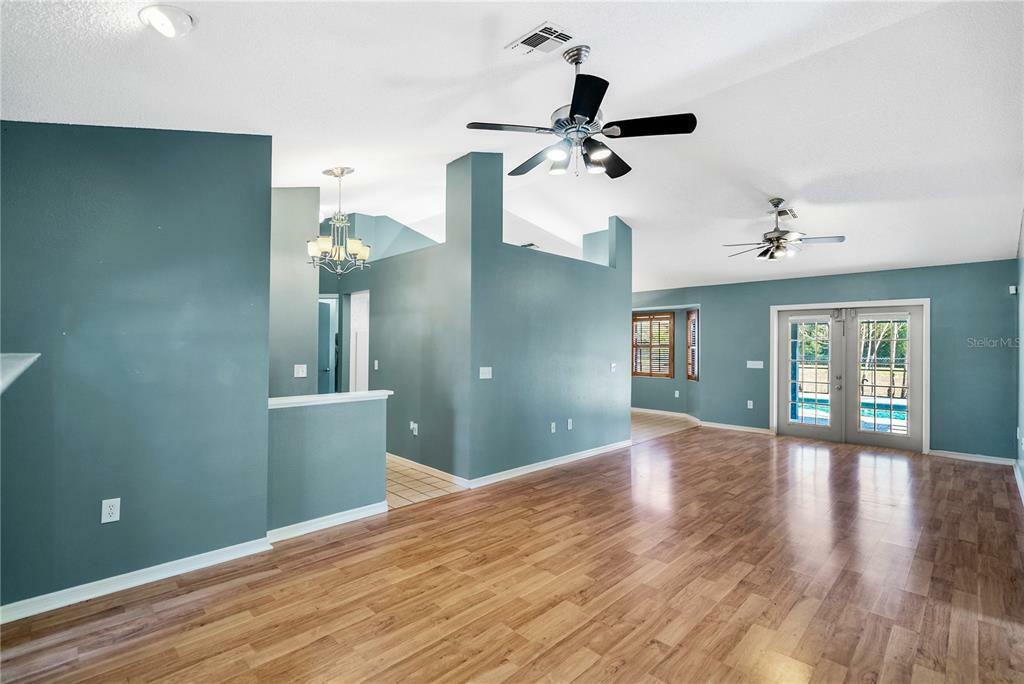 Property Photo:  2507 Jennifer Drive  FL 33810 