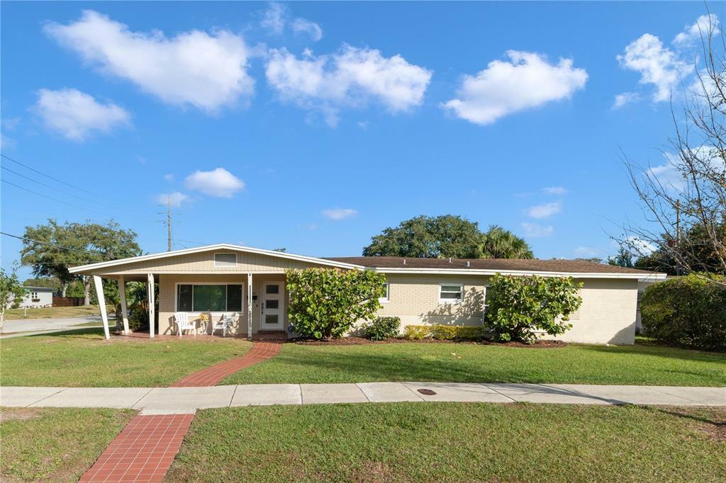 Property Photo:  4001 Hargill Drive  FL 32806 