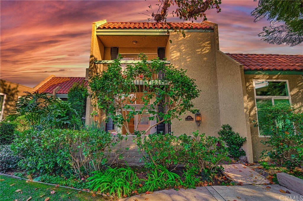 Property Photo: 1070 Palo Verde Avenue CA 90815