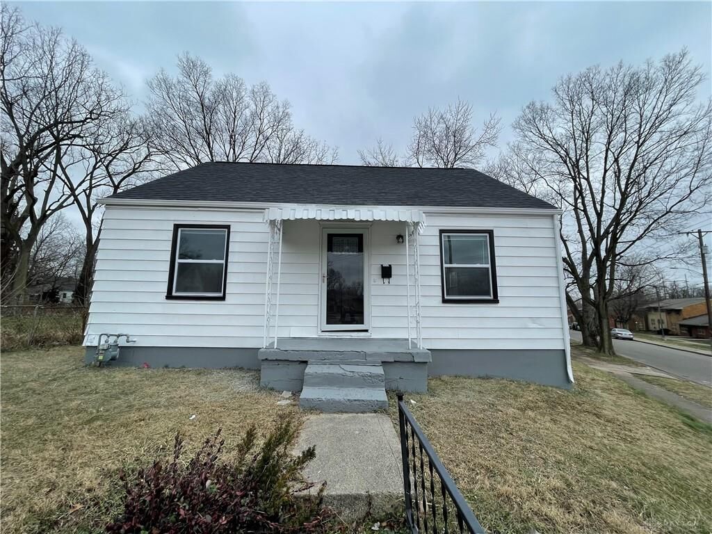 Property Photo: 1300 Kingsley Avenue OH 45406