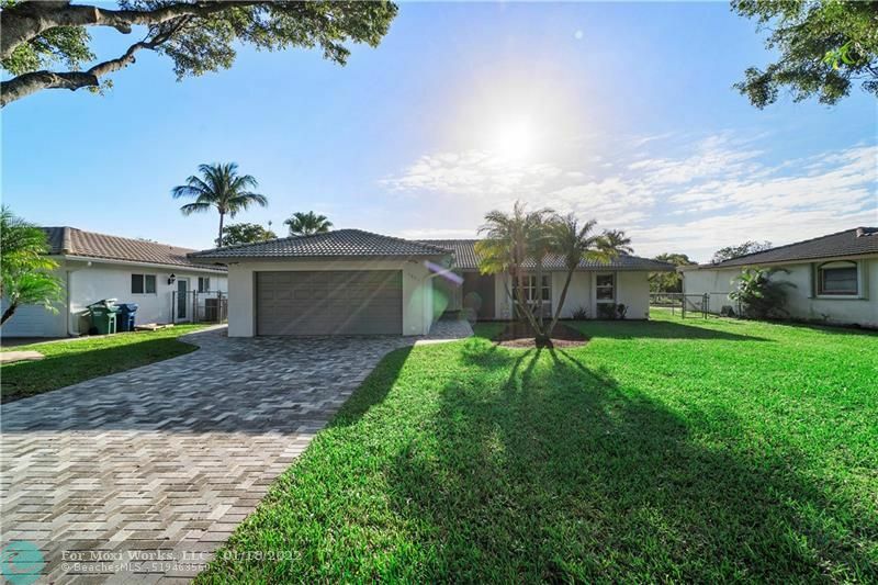 Property Photo: 1901 NW 93rd Ter FL 33071