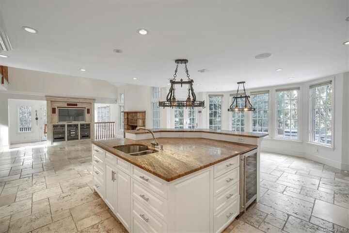 202 W Clinton Avenue  Irvington NY 10533 photo