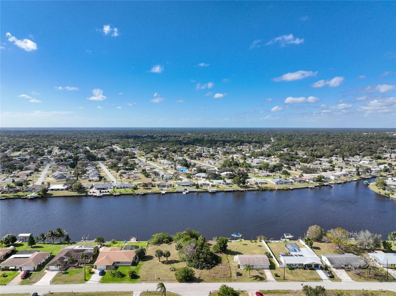 Property Photo: 834 Ellicott Circle NW FL 33952