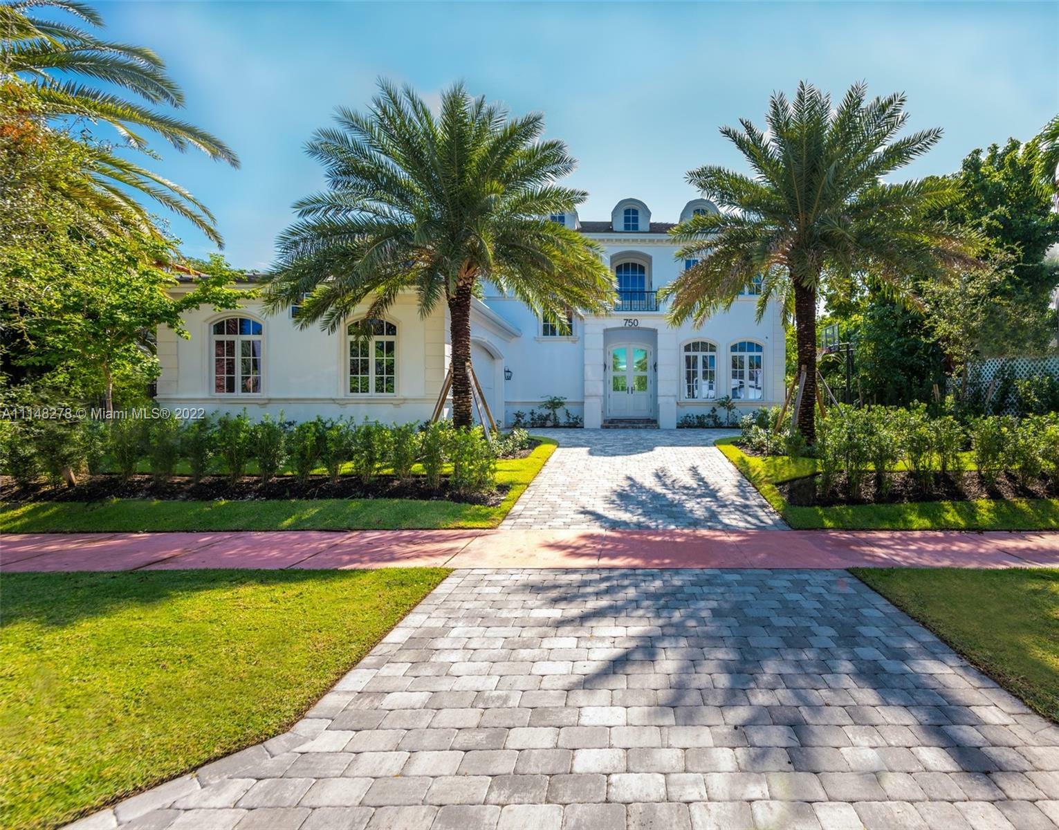 Property Photo: 750 W 50th St FL 33140