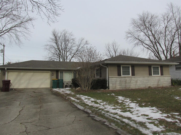 2920 W 74th Lane  Merrillville IN 46410 photo