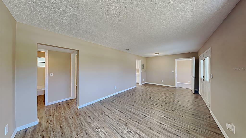 Property Photo:  1139 Hastings Drive  FL 32725 