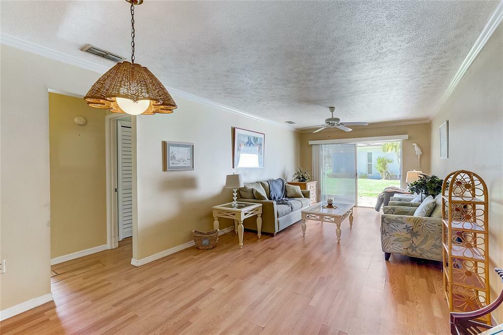 Property Photo:  5068 Live Oak Circle 32  FL 34207 