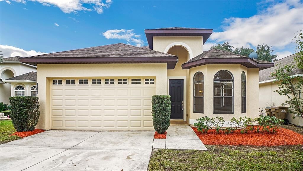 Property Photo: 10308 Pebblestone Court FL 34788
