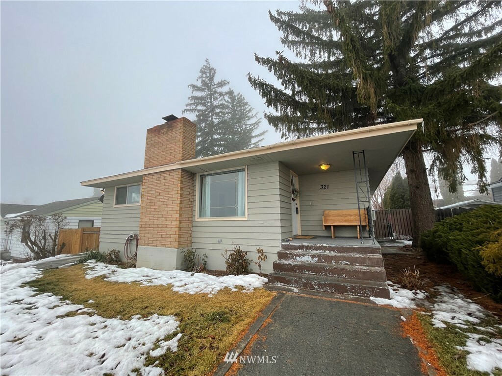 Property Photo:  321 Patrick Road  WA 98823 