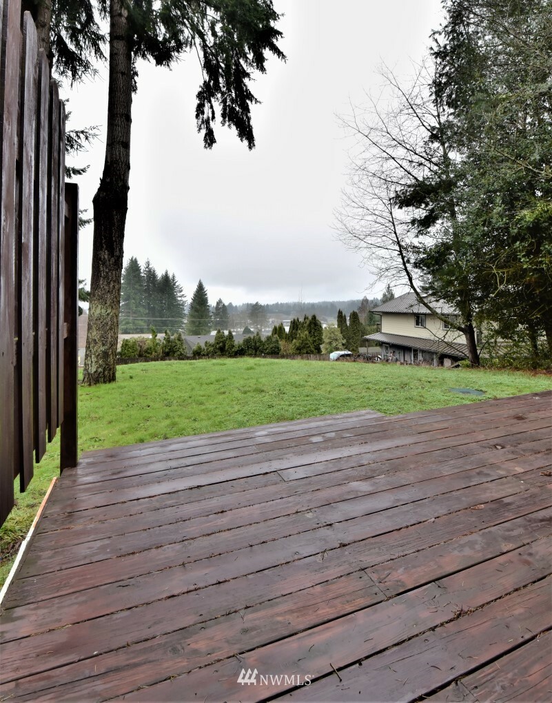 Property Photo:  1823 NE Rustic Lane  WA 98310 