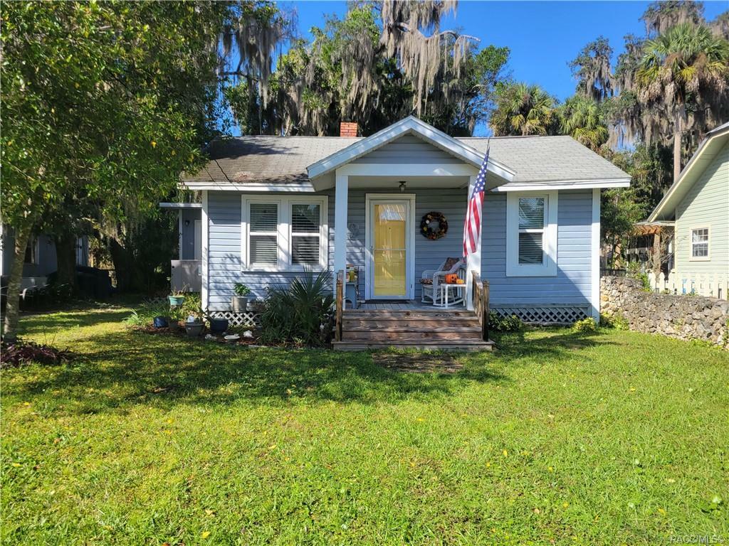 Property Photo:  214 NE 2nd Avenue  FL 34429 