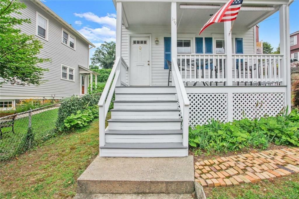 Property Photo:  179 South Water Street  CT 06830 