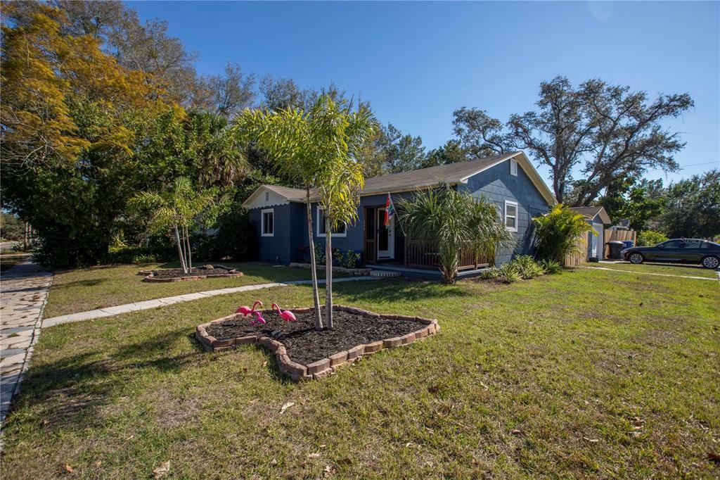 Property Photo:  1346 30th Avenue N  FL 33704 