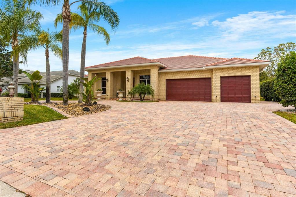 Property Photo:  30319 Fairway Drive  FL 33543 