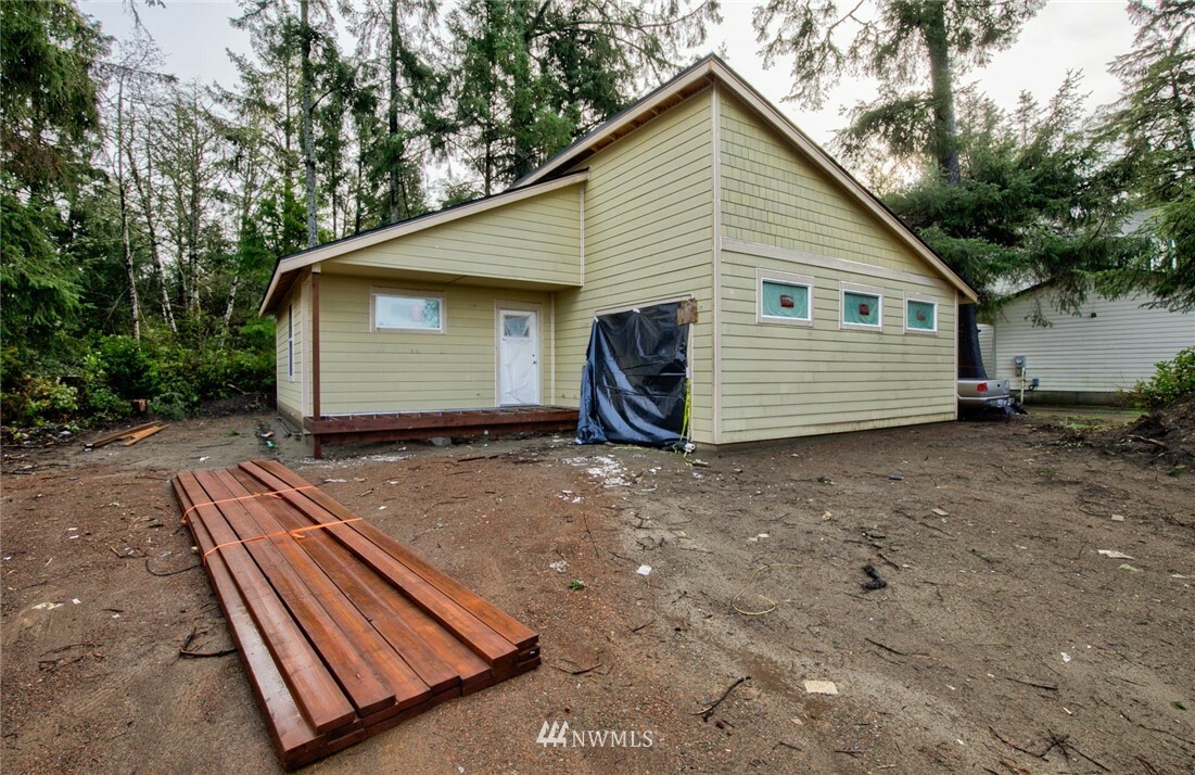 Property Photo:  616 Sunset Avenue NE  WA 98569 