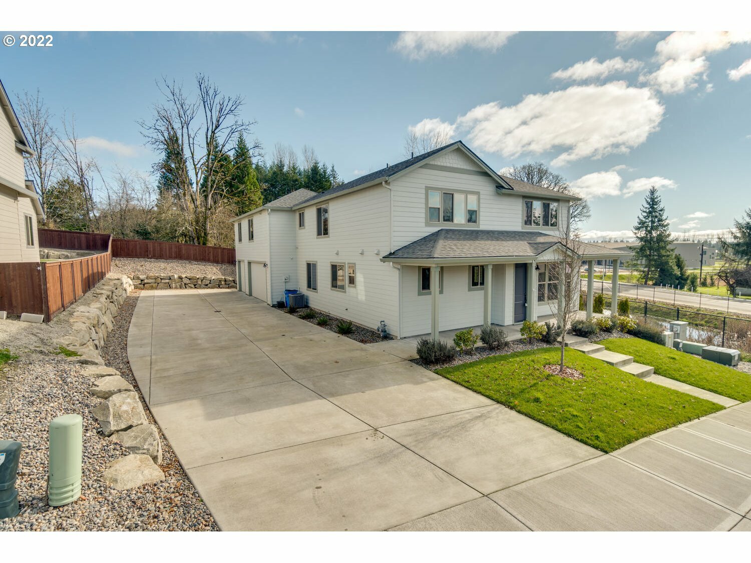 Property Photo: 303 E Spruce Ave WA 98629