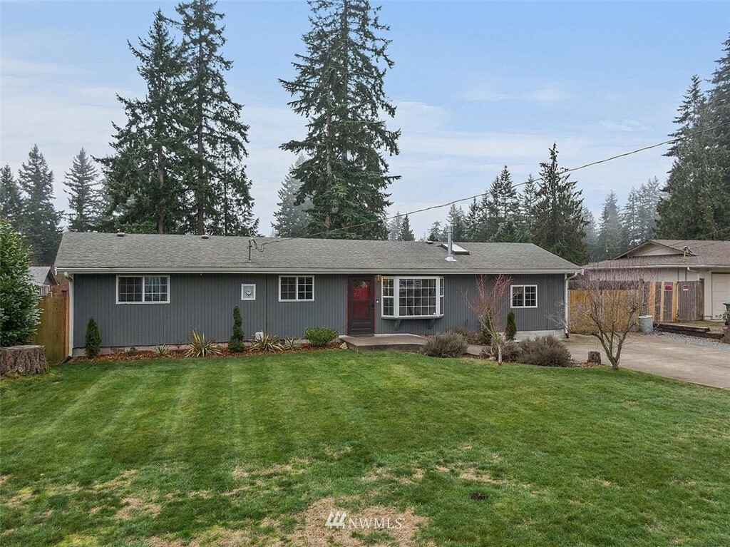 Property Photo: 19501 67th Street E WA 98391