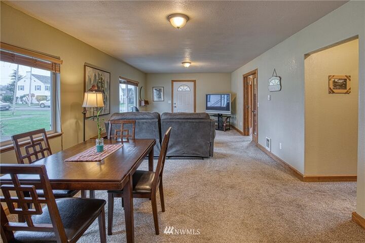 Property Photo:  814 1st Street  WA 98550 