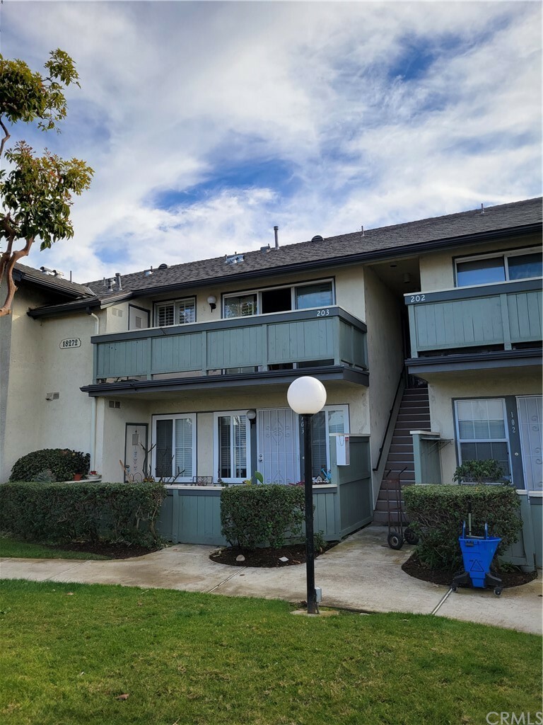 Property Photo:  18272 Parkview Lane 203  CA 92648 