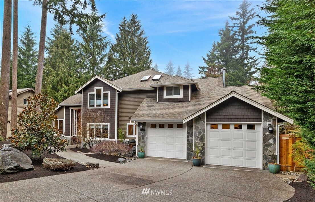 Property Photo:  12514 NE 65th Street  WA 98033 