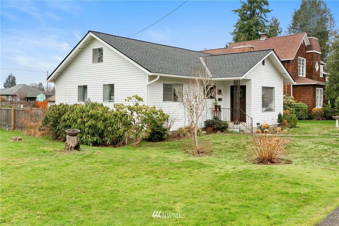 Property Photo:  430 S Blakeley Street  WA 98272 