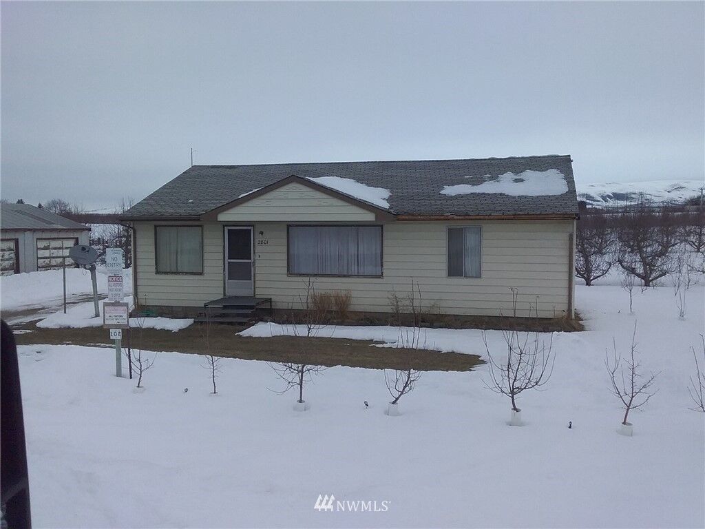 Property Photo:  2801 4th Street SE  WA 98802 