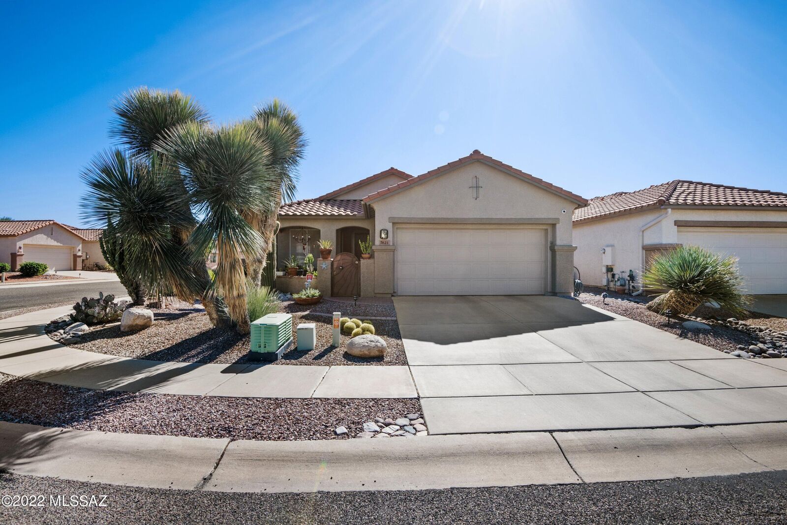 Property Photo:  7621 W Amber Ridge Way  AZ 85743 