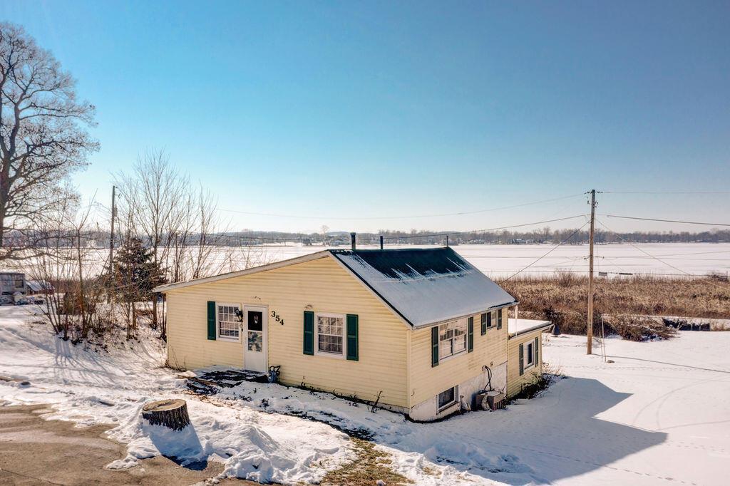 Property Photo: 354 Edgewater Beach Boulevard OH 43076