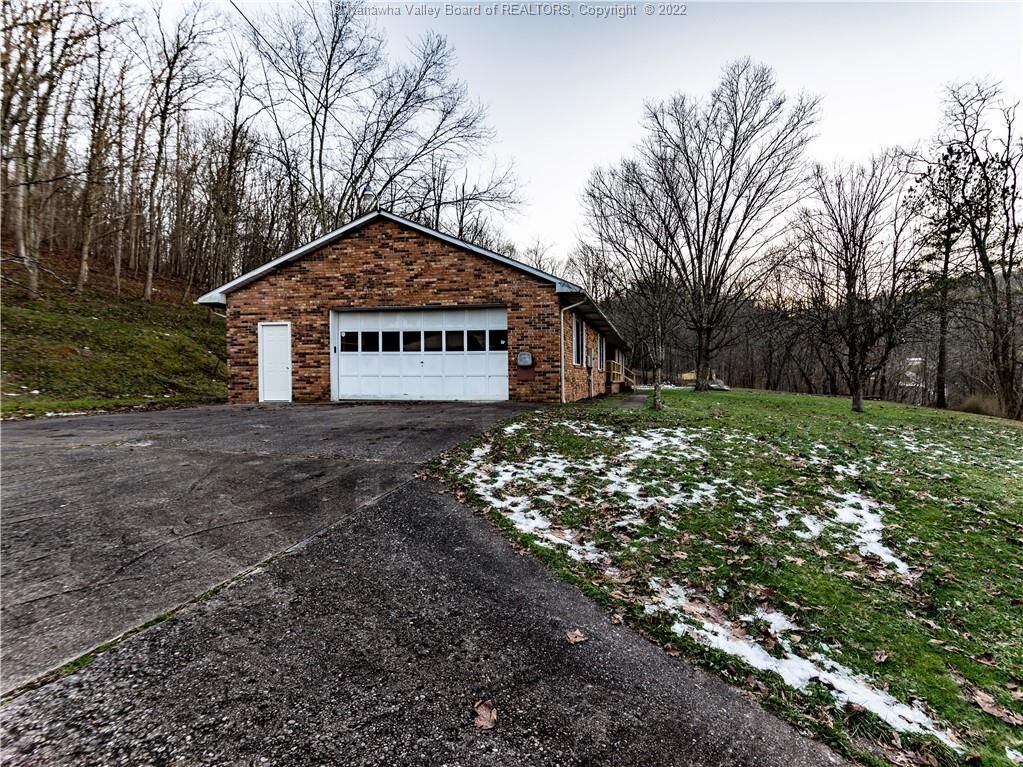 Property Photo:  117 Pring Drive  WV 25313 