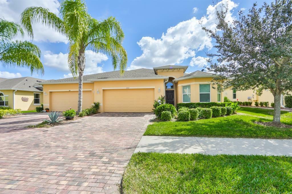 Property Photo:  682 Chipper Drive  FL 33573 