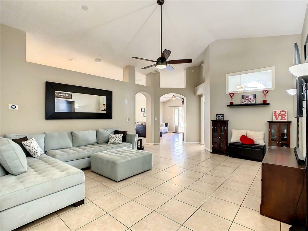 Property Photo:  204 Easton Circle  FL 32765 