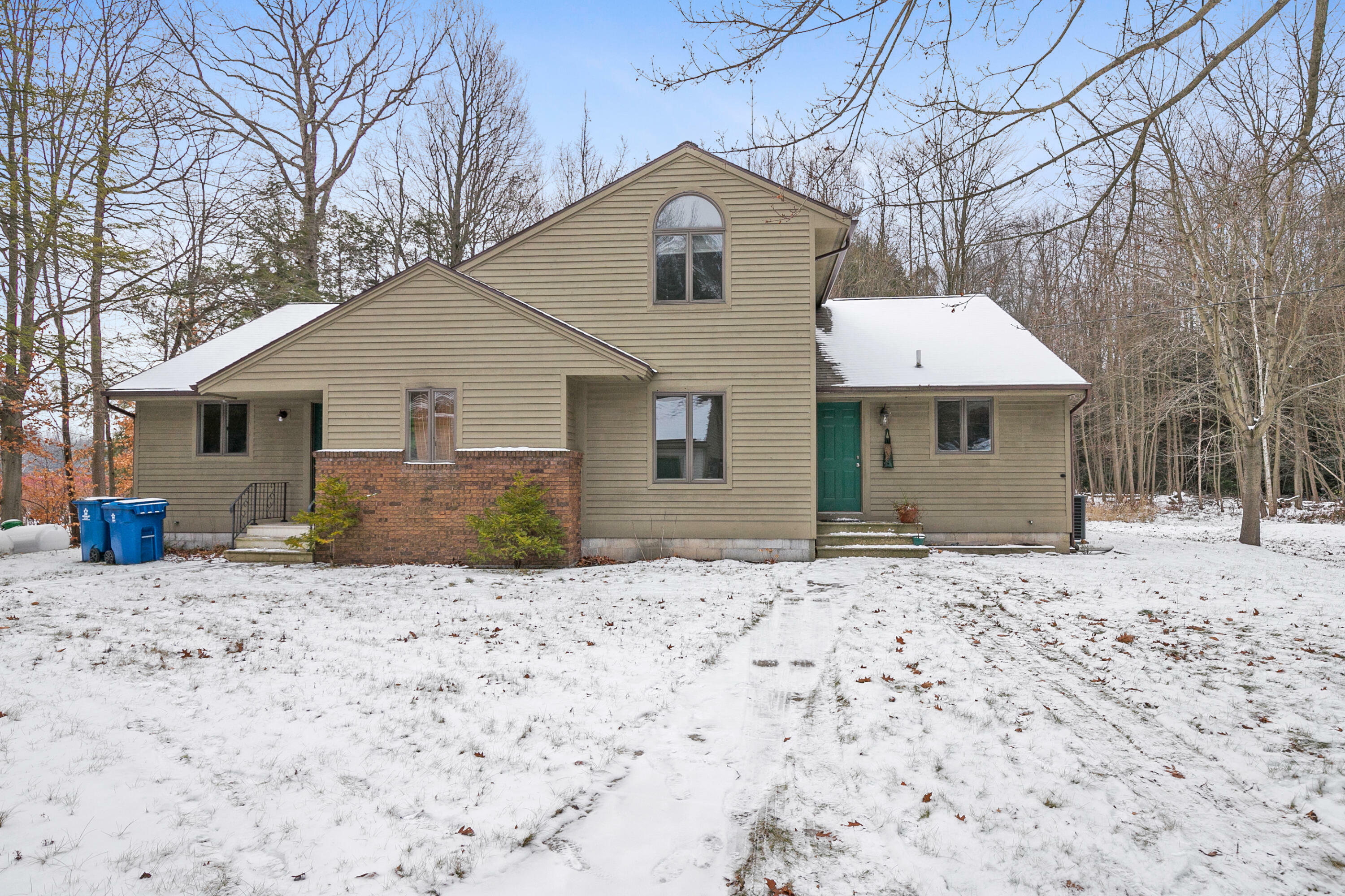 Property Photo:  16400 Hickory Street  MI 49456 