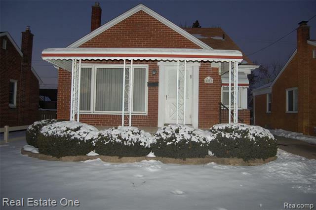 Property Photo:  1032 Buckingham Avenue  MI 48146 