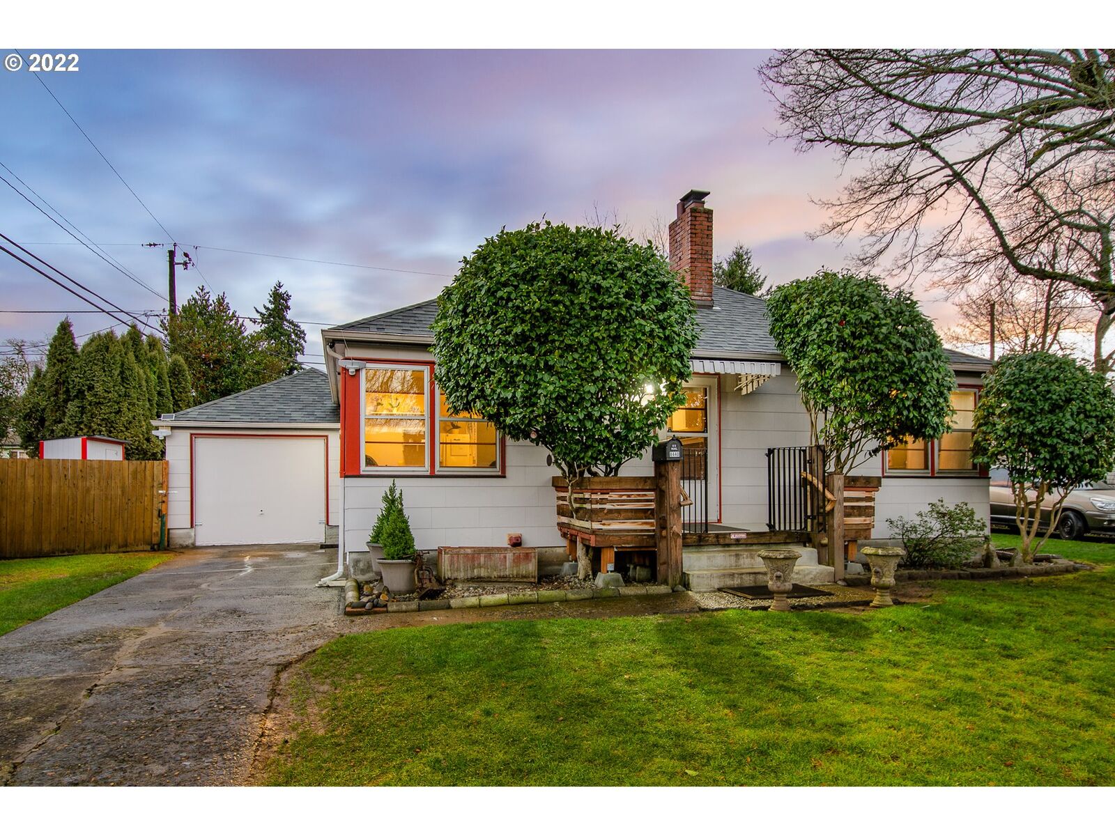 Property Photo: 8440 NE Webster St OR 97220