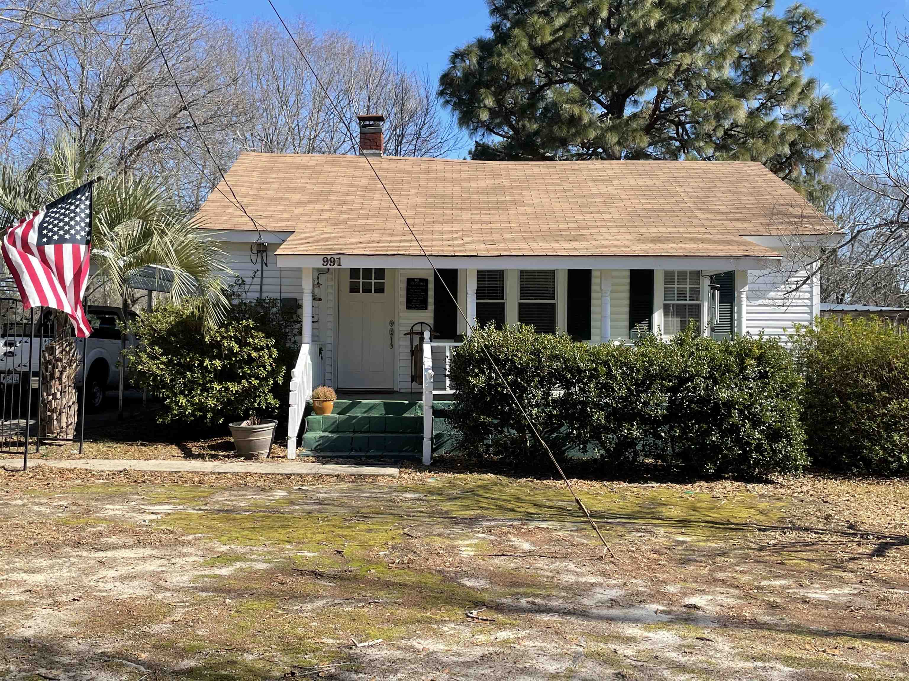 Property Photo:  991 E Main Street  SC 29372 