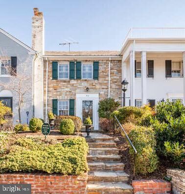 Property Photo: 912 S Saint Asaph Street VA 22314